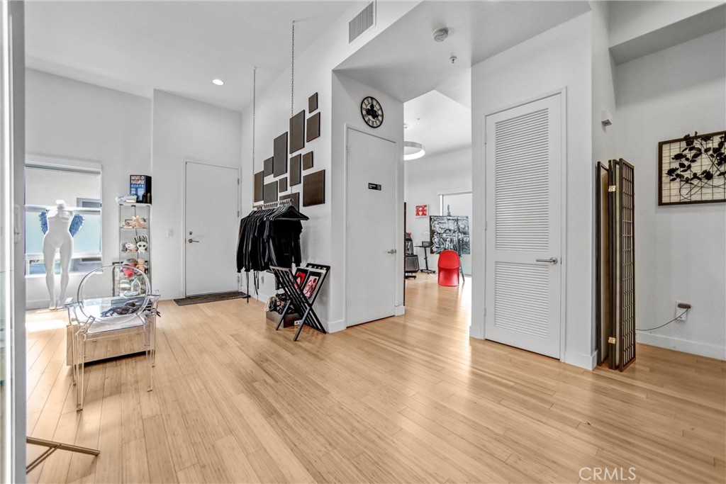 1401 Mission Street 105