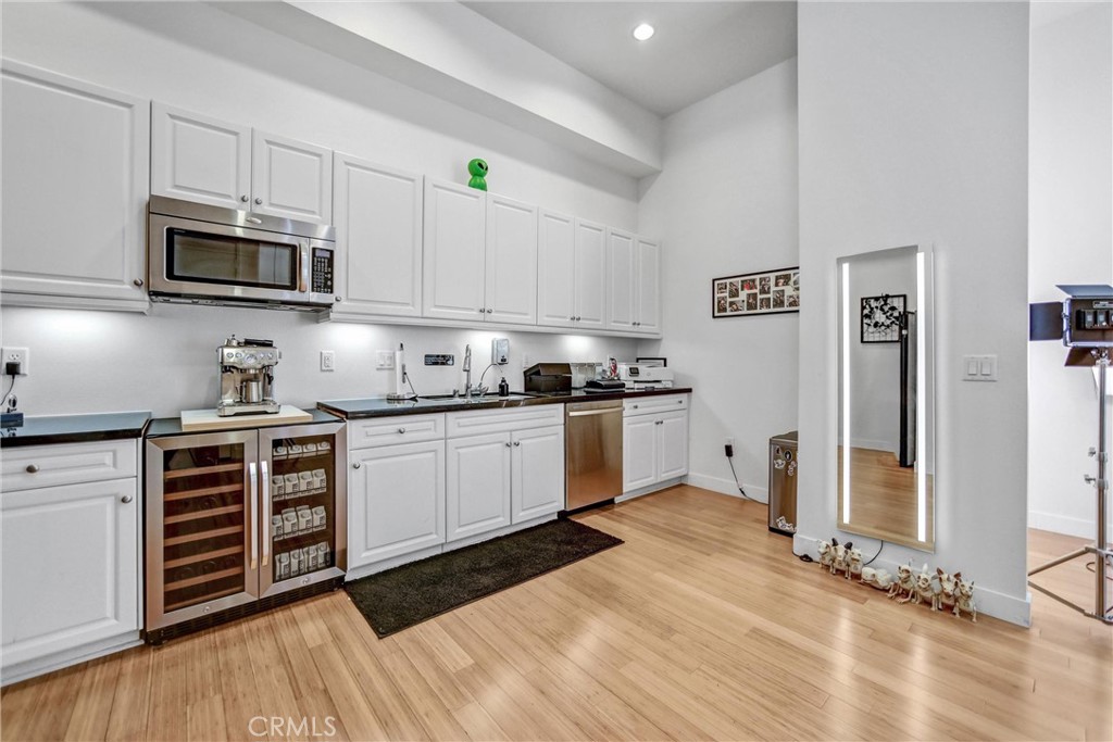 1401 Mission Street 105