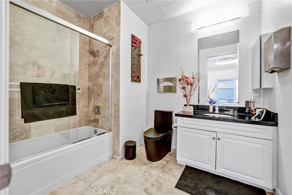 1401 Mission Street 105