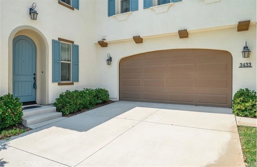 3433 Villa Drive