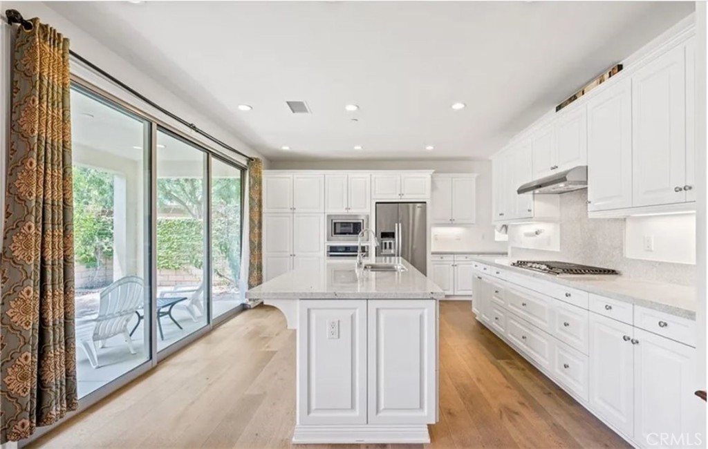 3433 Villa Drive