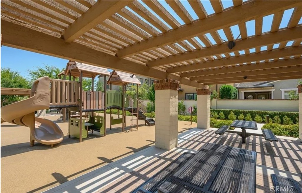 3433 Villa Drive
