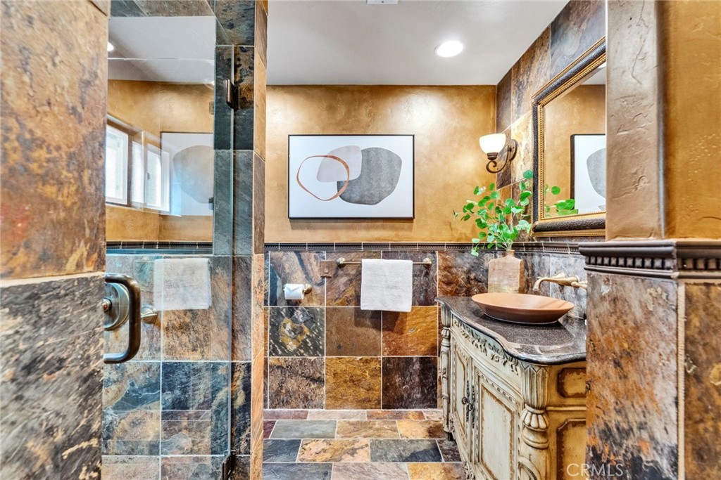 762 Harwood Court