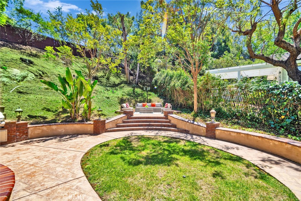 762 Harwood Court