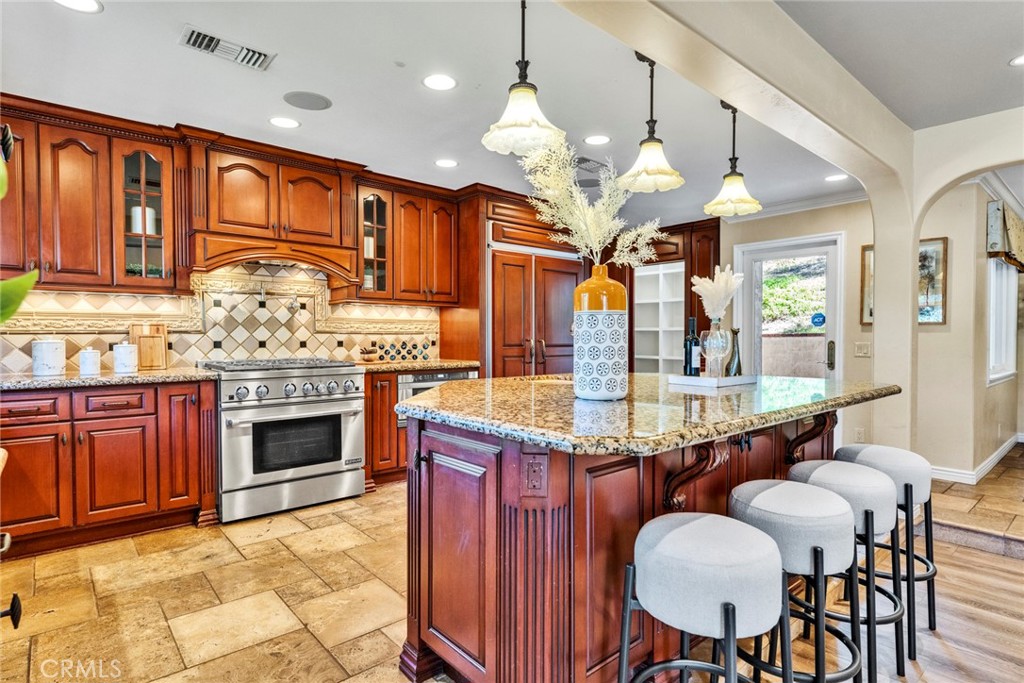 762 Harwood Court