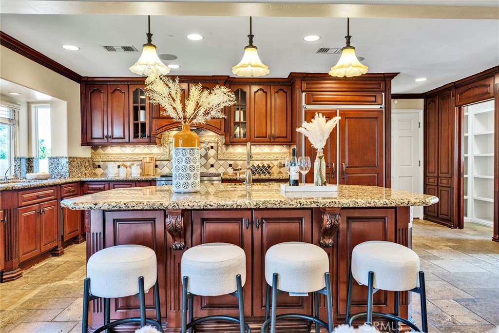 762 Harwood Court