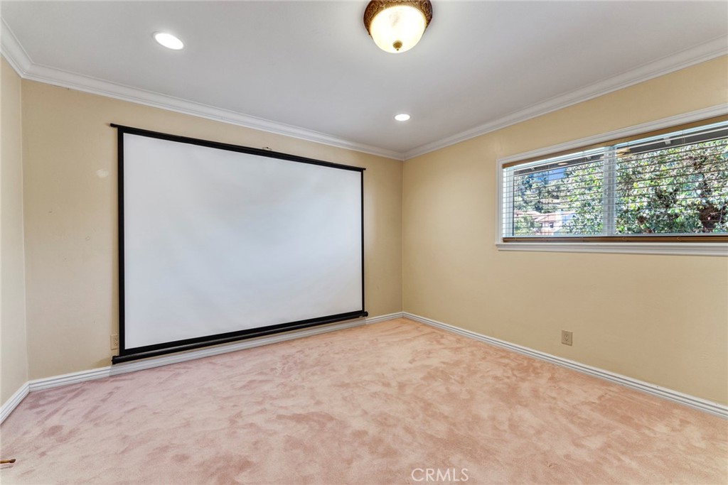 762 Harwood Court