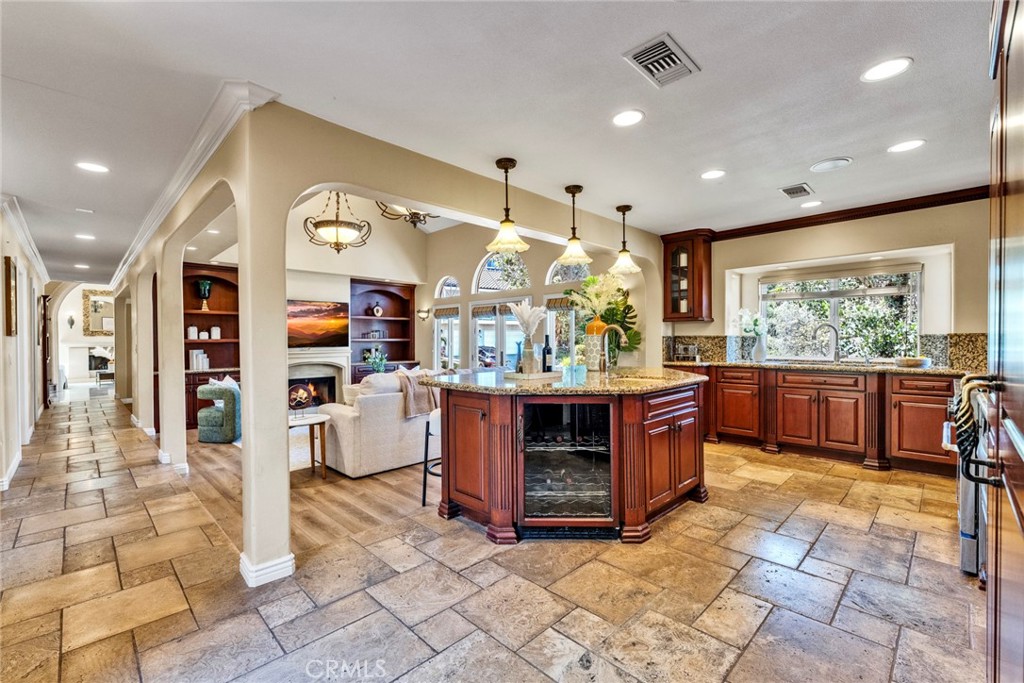 762 Harwood Court