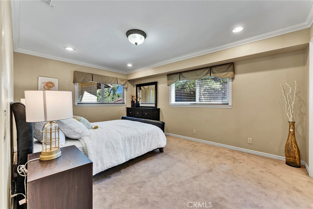 762 Harwood Court