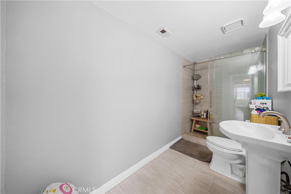 5223 Rosemead Boulevard F