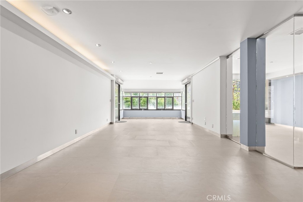 121 S Hope Street 9