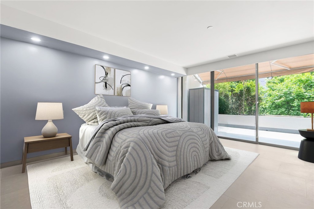 121 S Hope Street 9