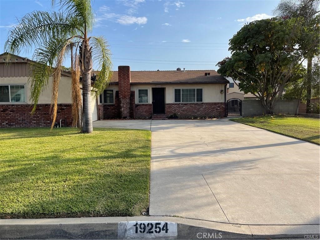 19254 E Hurst Street