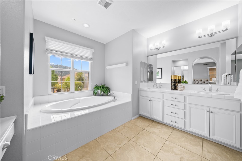 46239 Lone Pine Drive