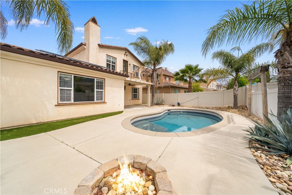 46239 Lone Pine Drive