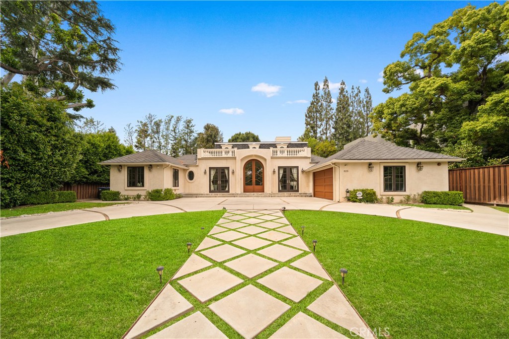 325 W Bellevue Drive