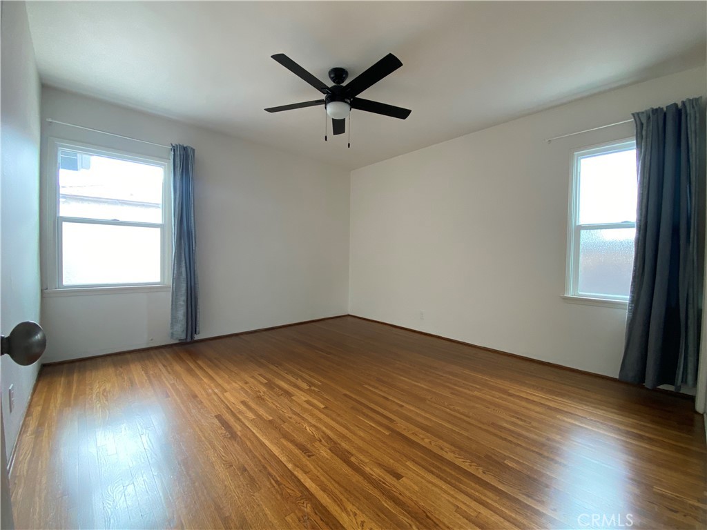 6367 N Muscatel Avenue