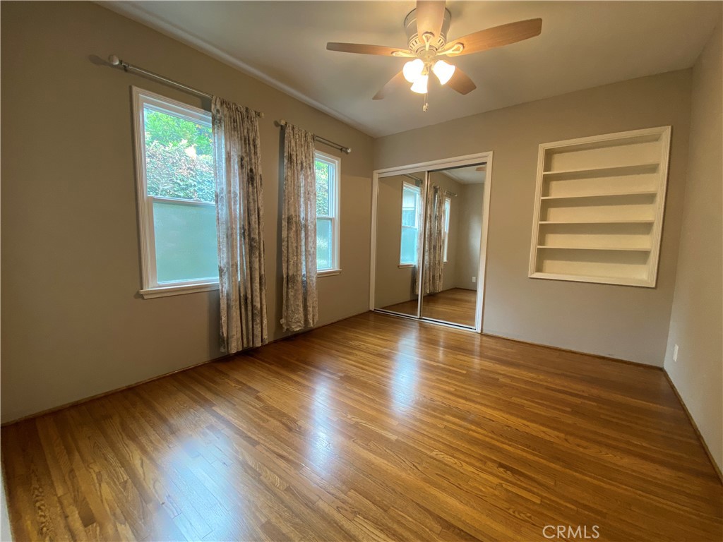 6367 N Muscatel Avenue