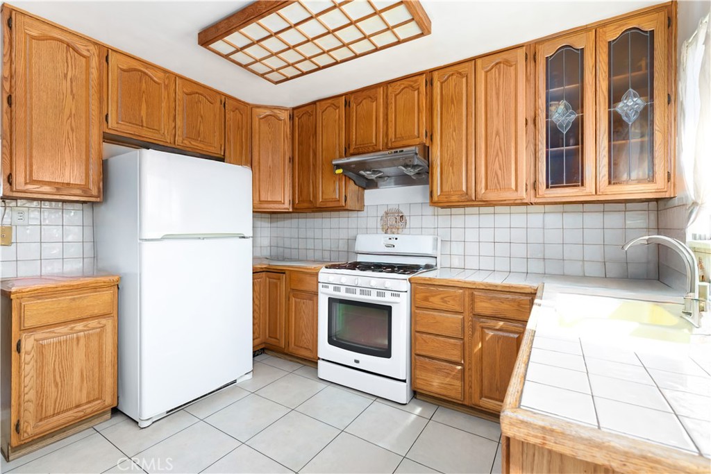 224 S Vernon Avenue