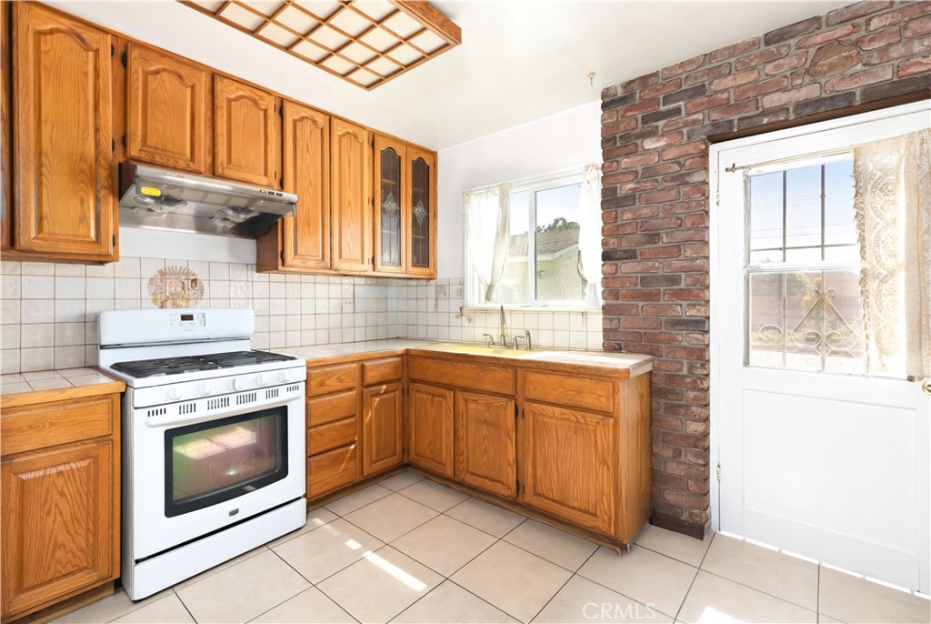 224 S Vernon Avenue