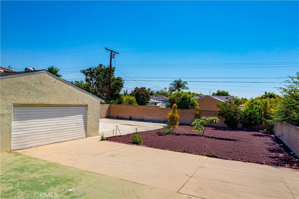 224 S Vernon Avenue