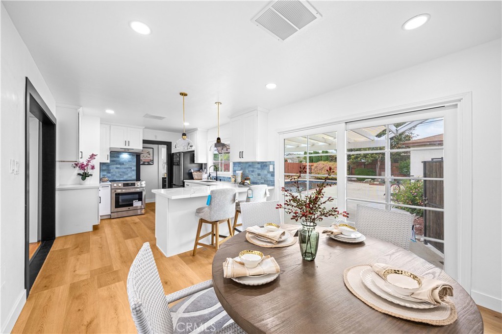 934 W Bonnie Brae Ct