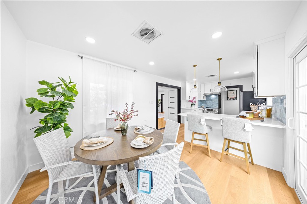 934 W Bonnie Brae Ct