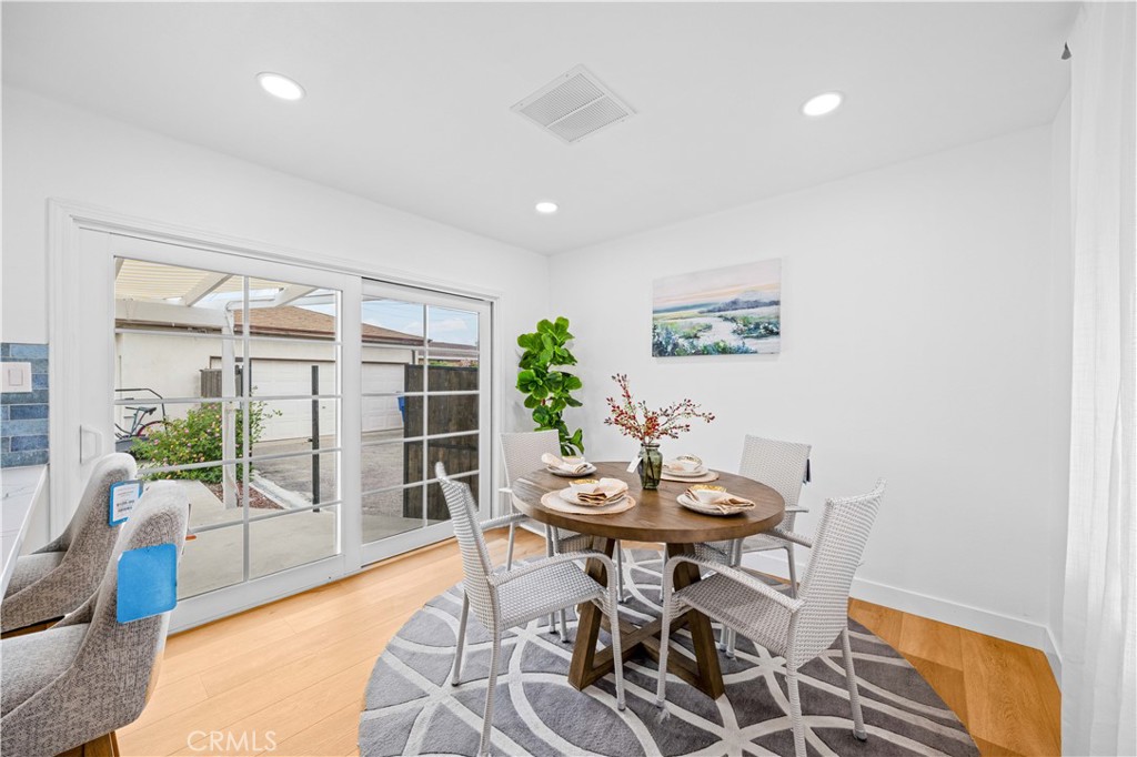 934 W Bonnie Brae Ct