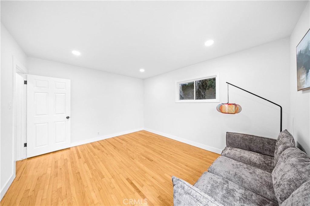 934 W Bonnie Brae Ct