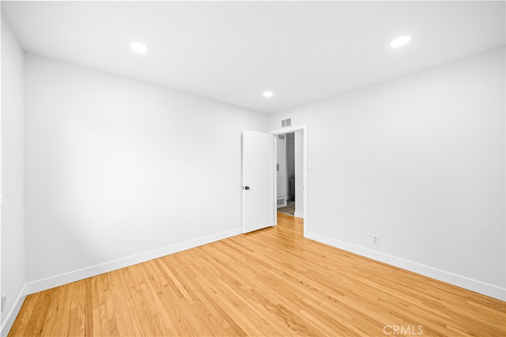 934 W Bonnie Brae Ct