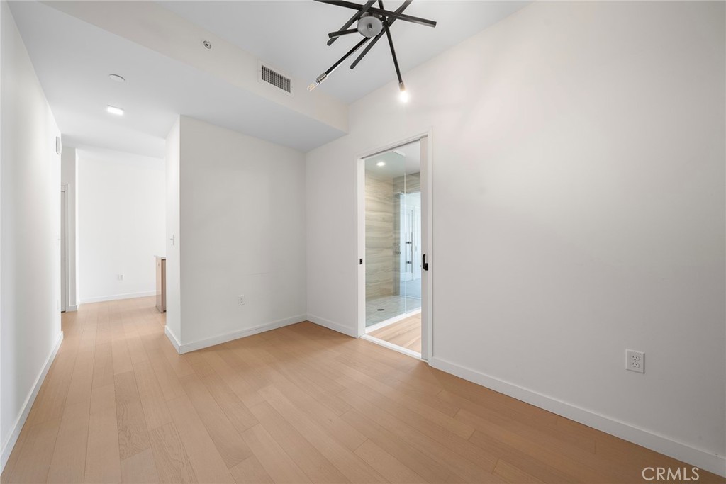 1050 S Grand Avenue 1208