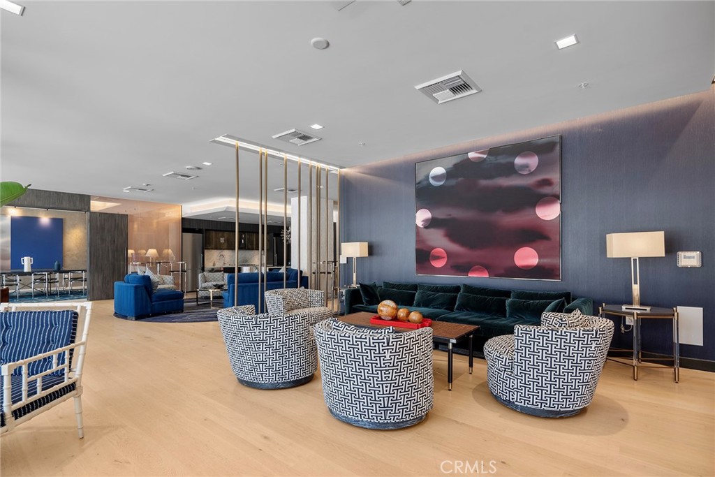 1050 S Grand Avenue 1208