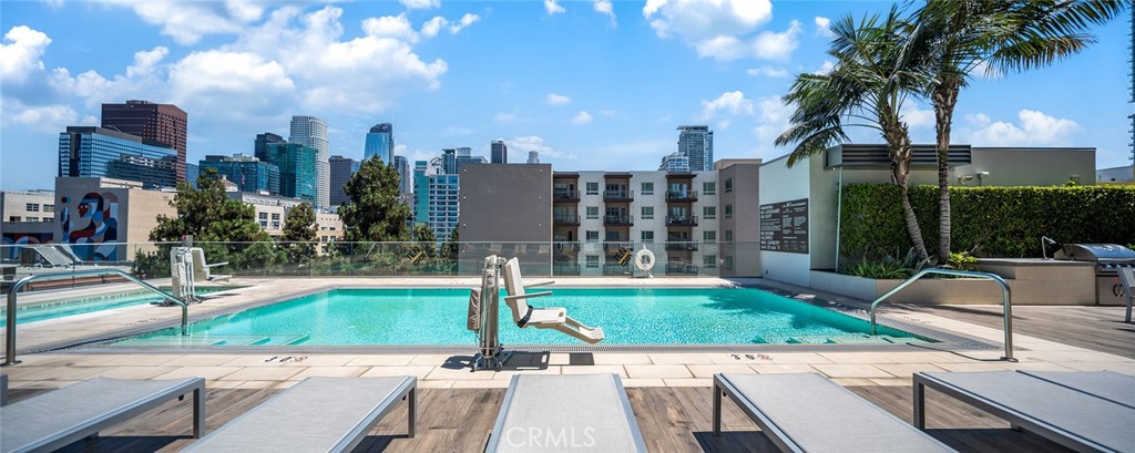 1050 S Grand Avenue 1208