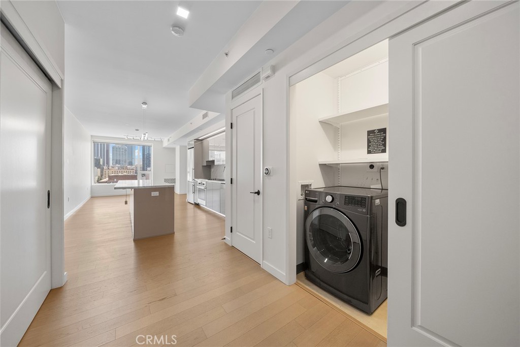 1050 S Grand Avenue 1208