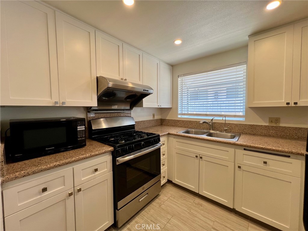 428 N Chapel Avenue B