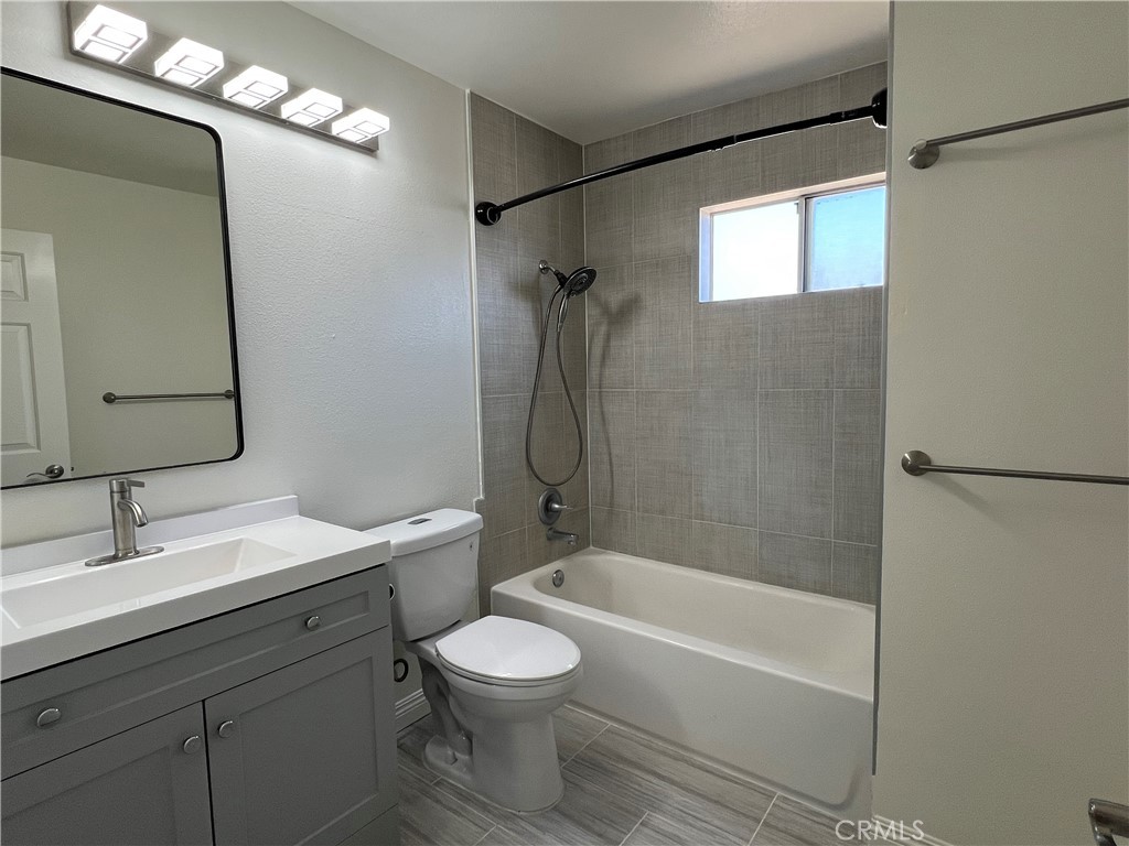 428 N Chapel Avenue B