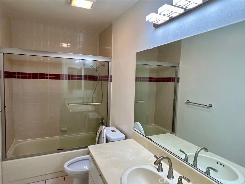 428 N Chapel Avenue B