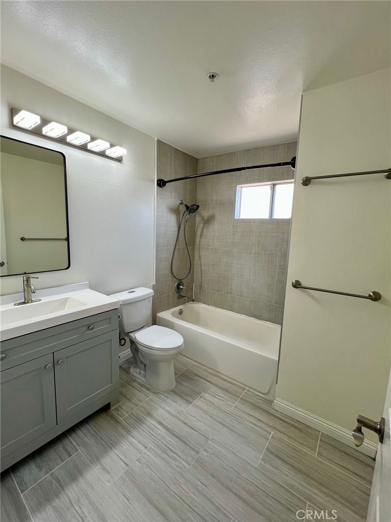 428 N Chapel Avenue B