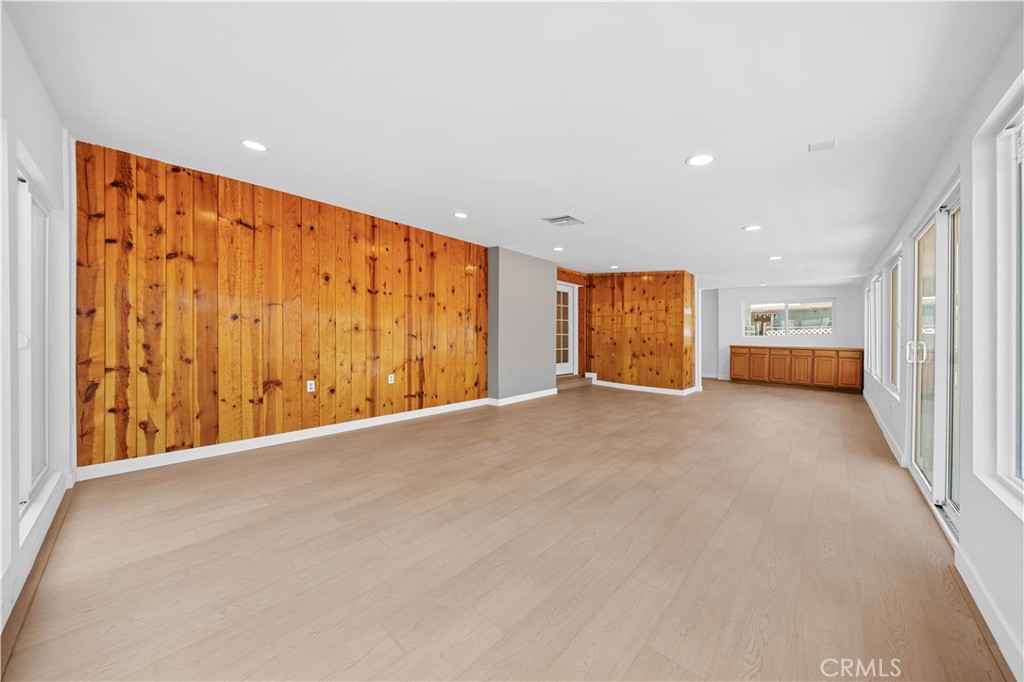 5030 Kauffman Avenue