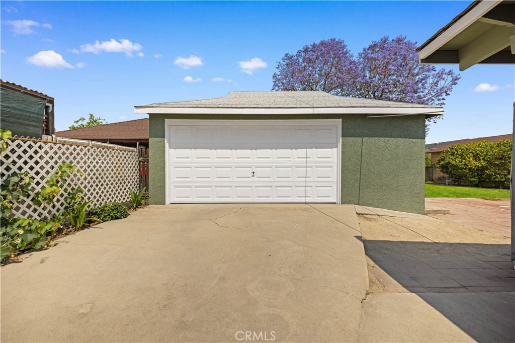 5030 Kauffman Avenue