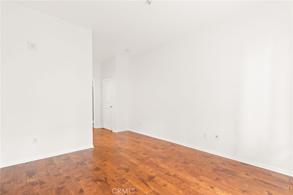6400 Crescent E 121