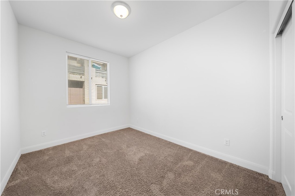 7356 Luminaire Place