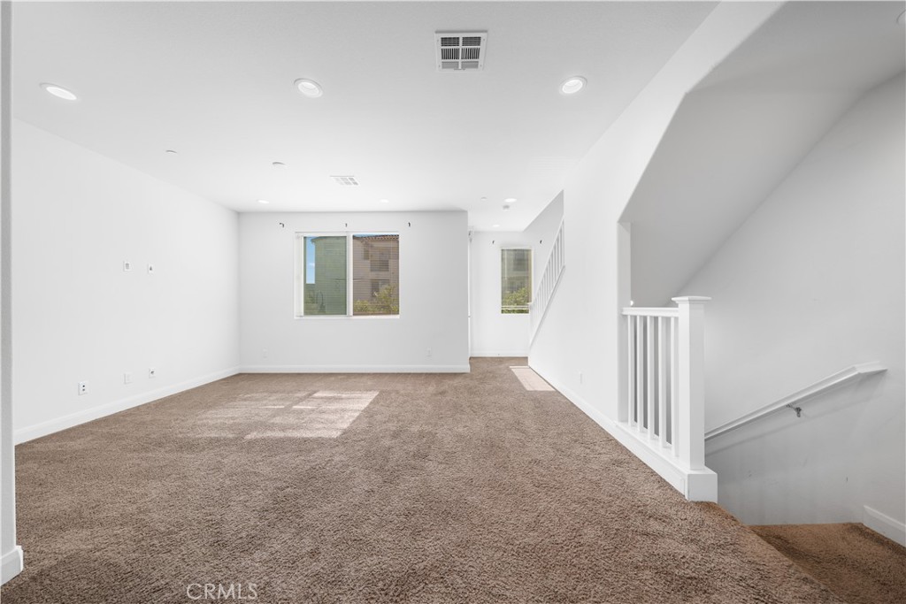 7356 Luminaire Place