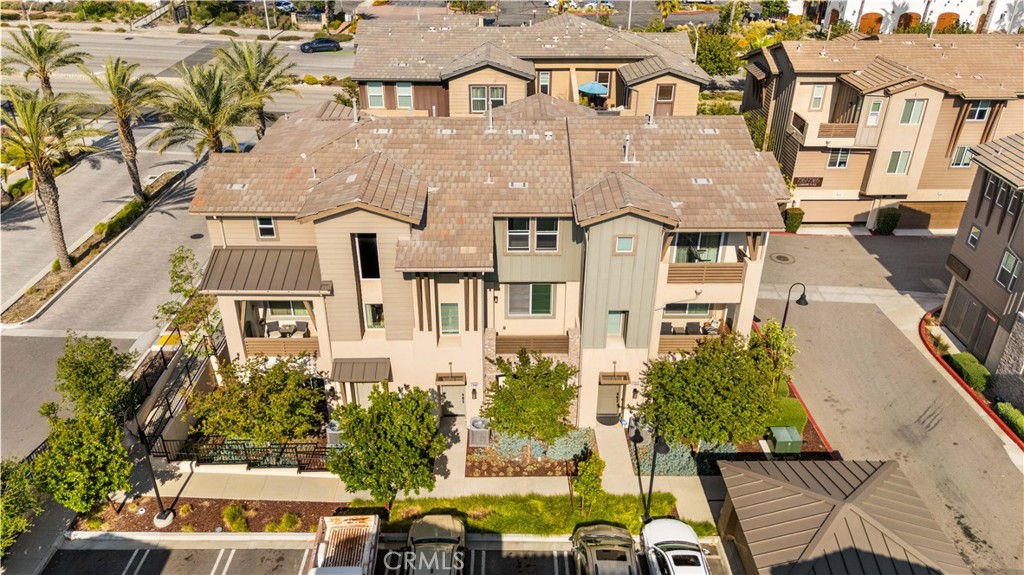 7356 Luminaire Place