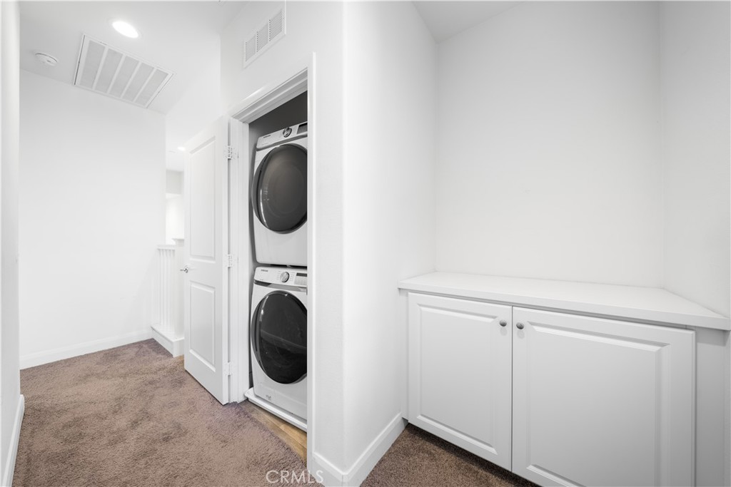 7356 Luminaire Place