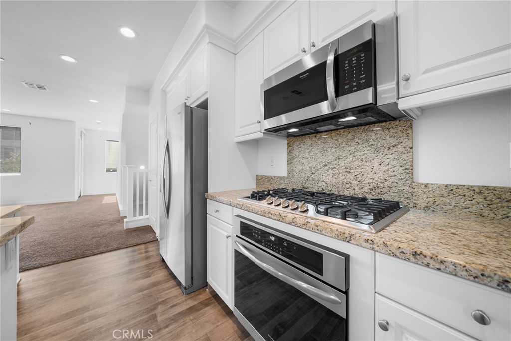 7356 Luminaire Place