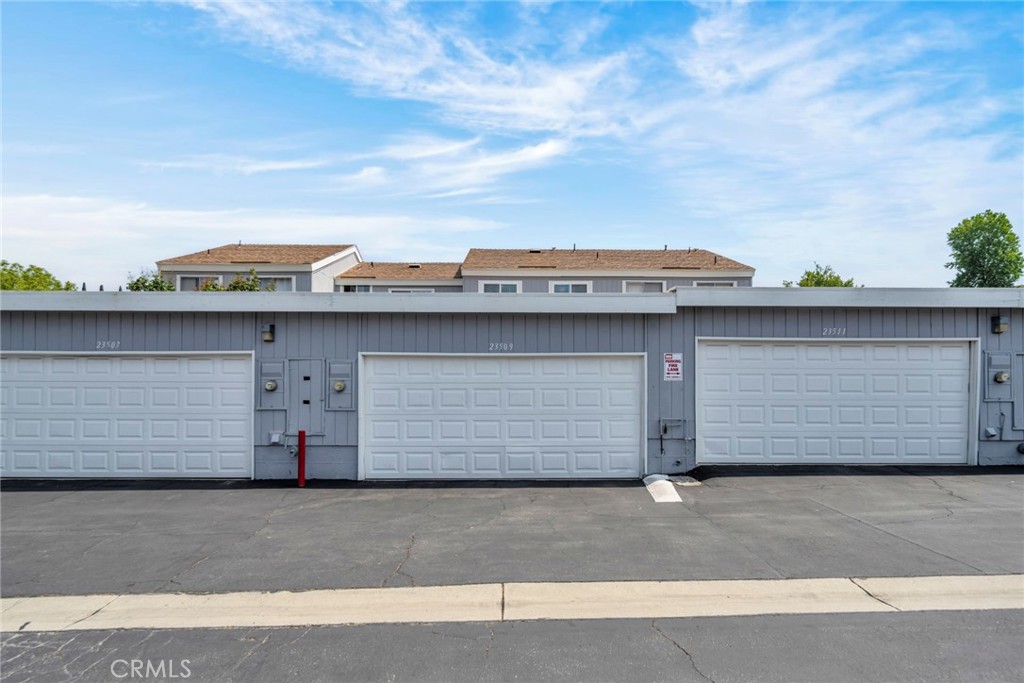 23509 Twin Spring Lane