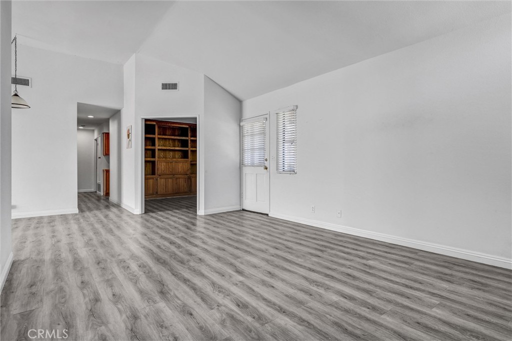 17 Gladstone 105
