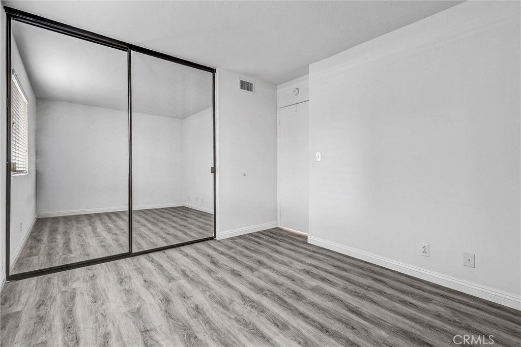 17 Gladstone 105