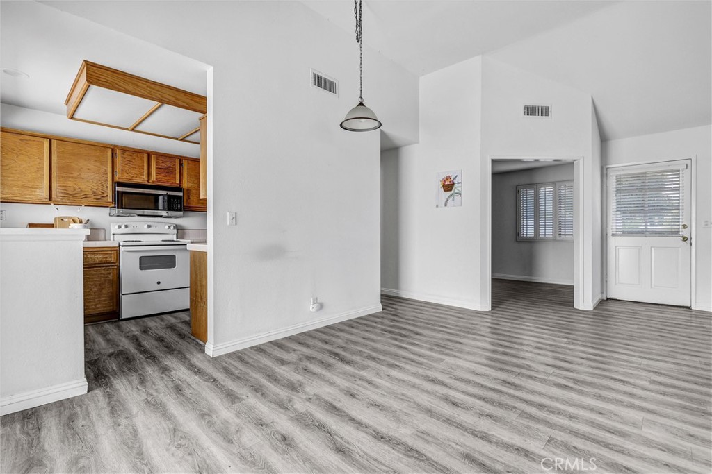 17 Gladstone 105